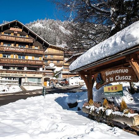 Hotel La Montagne La Clusaz Bagian luar foto