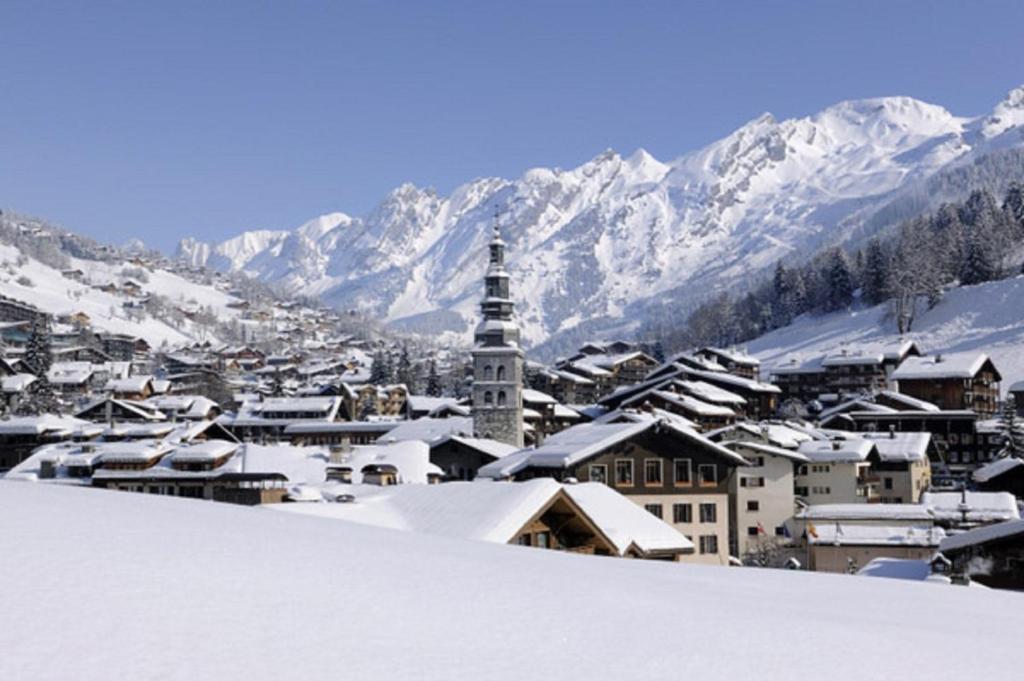 Hotel La Montagne La Clusaz Ruang foto