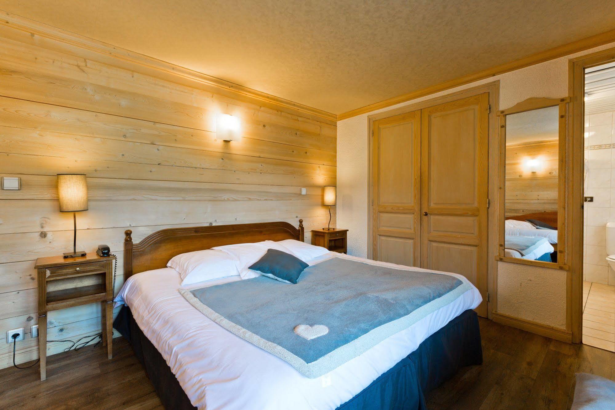 Hotel La Montagne La Clusaz Bagian luar foto
