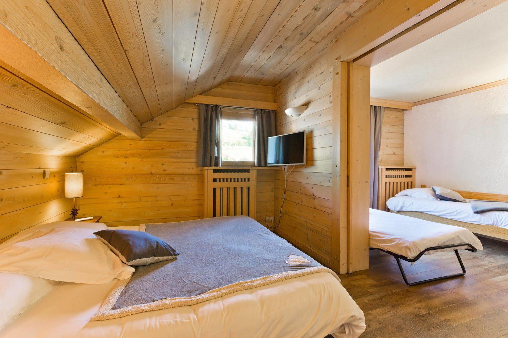 Hotel La Montagne La Clusaz Bagian luar foto