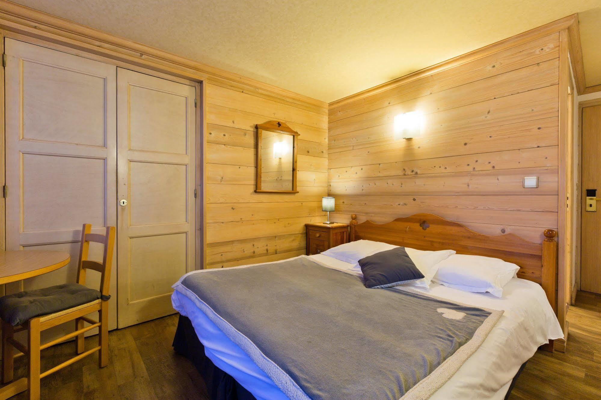 Hotel La Montagne La Clusaz Bagian luar foto