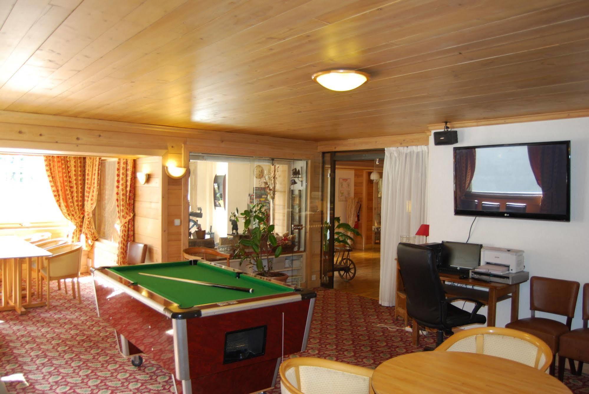 Hotel La Montagne La Clusaz Bagian luar foto